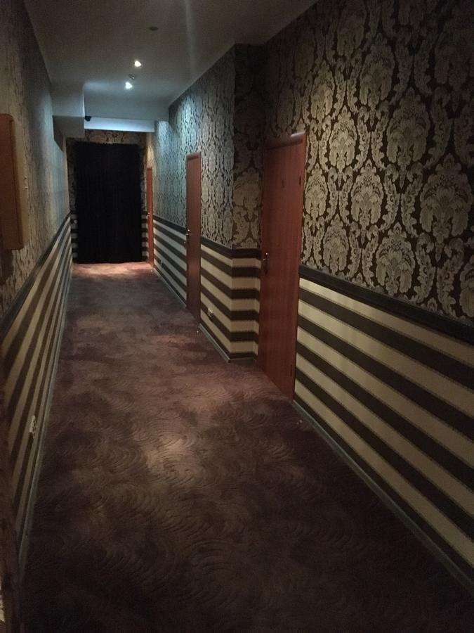 Alir Hotel ชึโตเมอร์ ภายนอก รูปภาพ