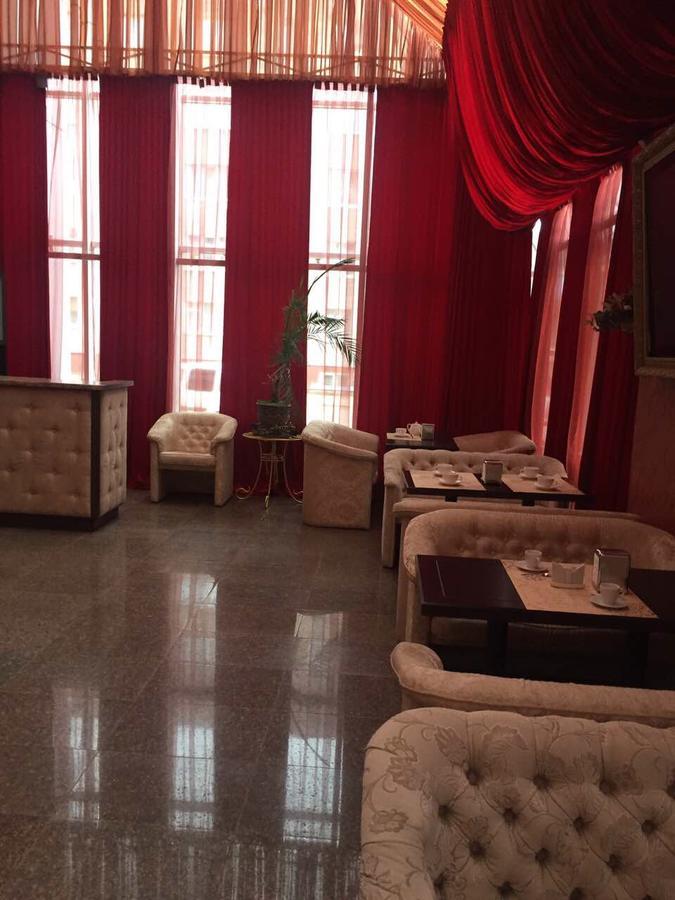 Alir Hotel ชึโตเมอร์ ภายนอก รูปภาพ